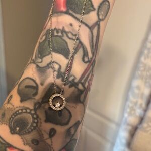 Elegant silver tone Necklace with Crystal Pendant